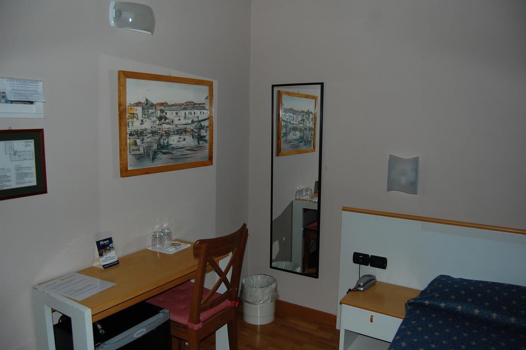 Albergo Ristorante Sant'Eustorgio Arcore Habitación foto