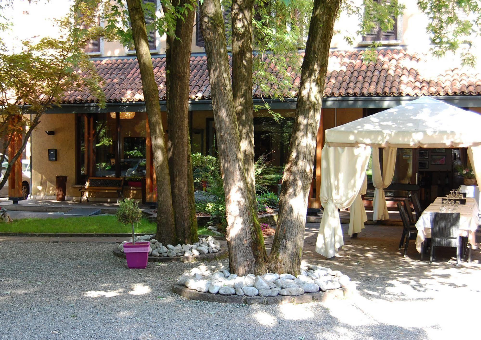 Albergo Ristorante Sant'Eustorgio Arcore Exterior foto