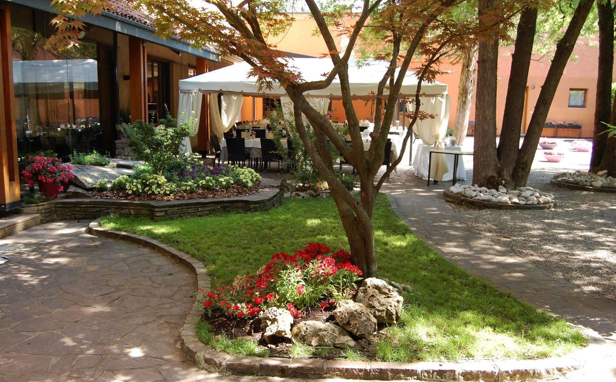 Albergo Ristorante Sant'Eustorgio Arcore Exterior foto