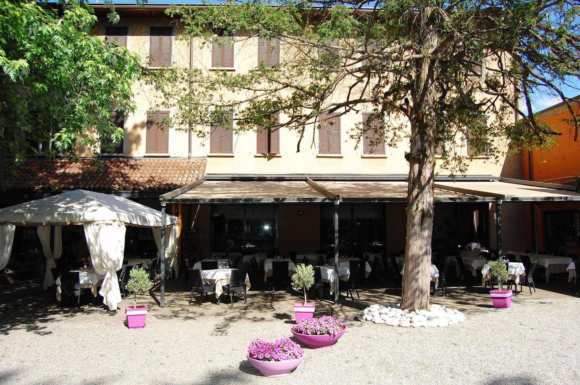 Albergo Ristorante Sant'Eustorgio Arcore Exterior foto